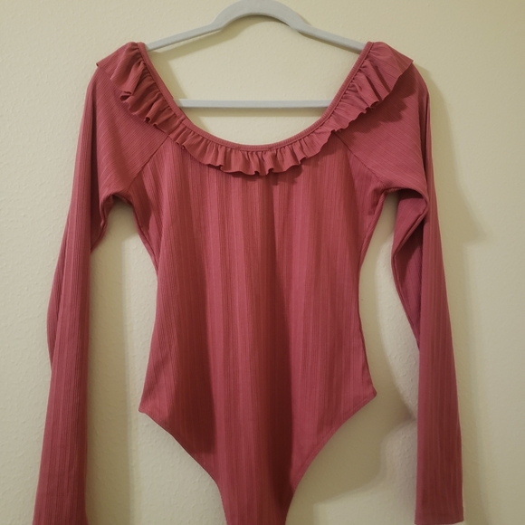 Forever 21 Long-Sleeved Ruffle Rib Knit Bodysuit - Picture 2 of 3